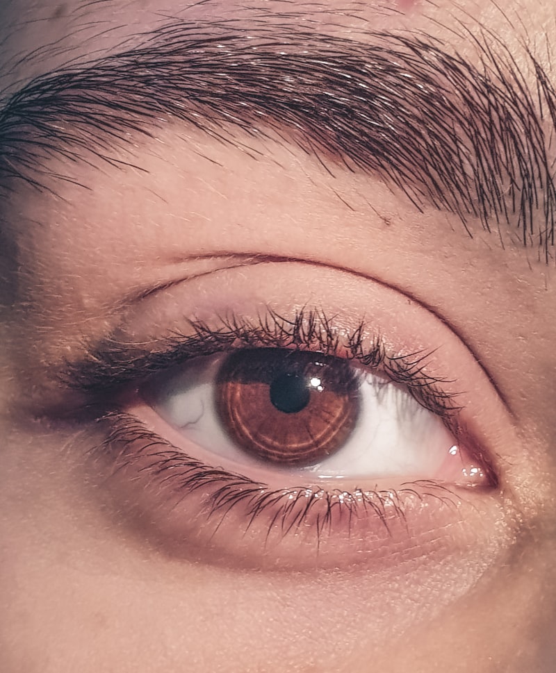 Oculomotor Overshooting: Why Your Eyes Miss the Mark