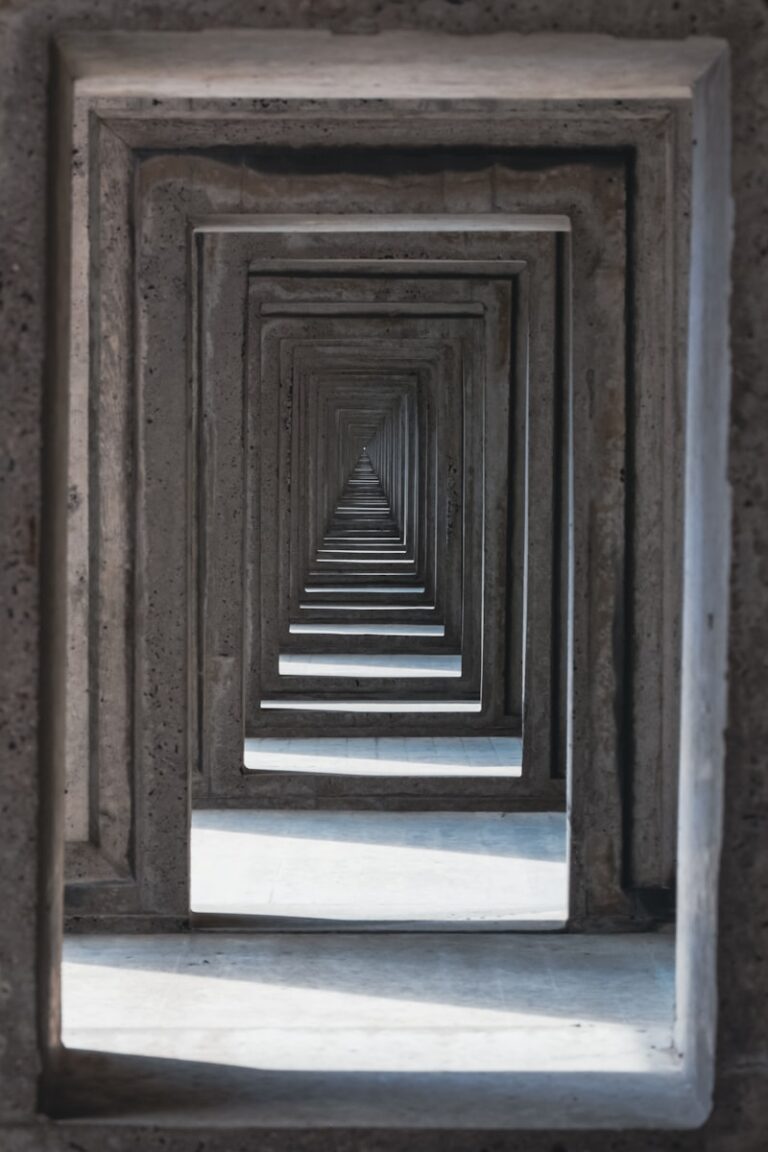 Abstract Thinking: Beyond the Limits of the Concrete
