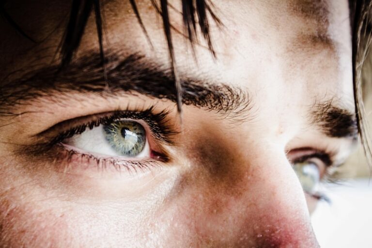 Kundt's Rules: Why Our Eyes Deceive Us