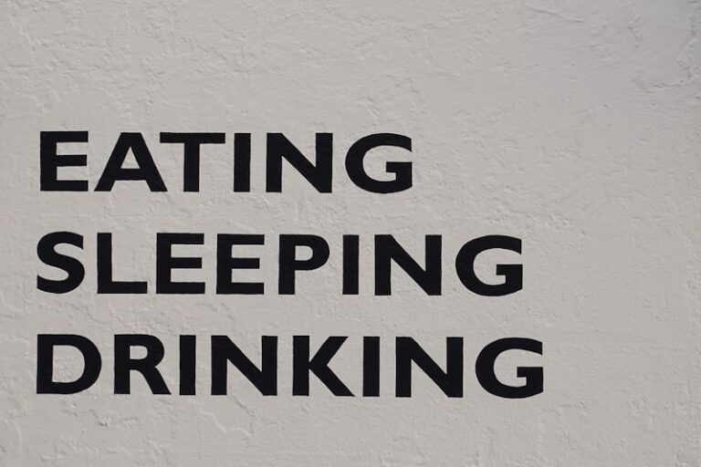 Prandial Drinking: The Psychology of Why We Sip While We Eat