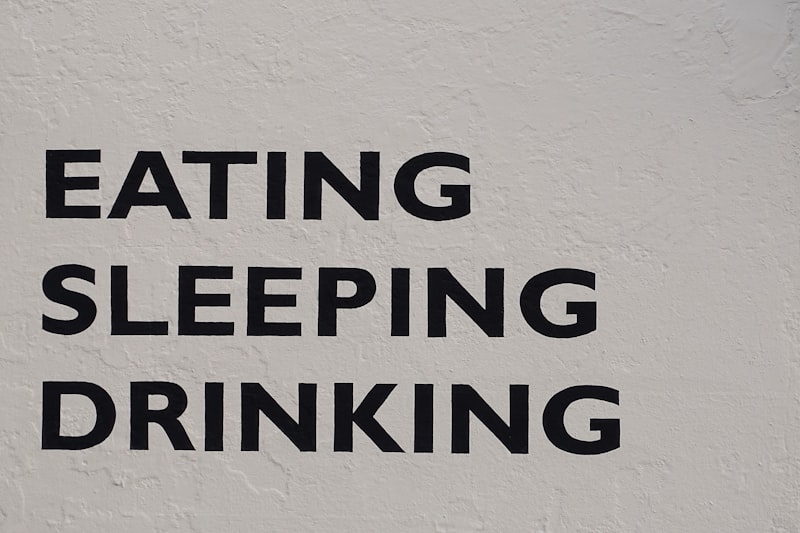 Prandial Drinking: The Psychology of Why We Sip While We Eat