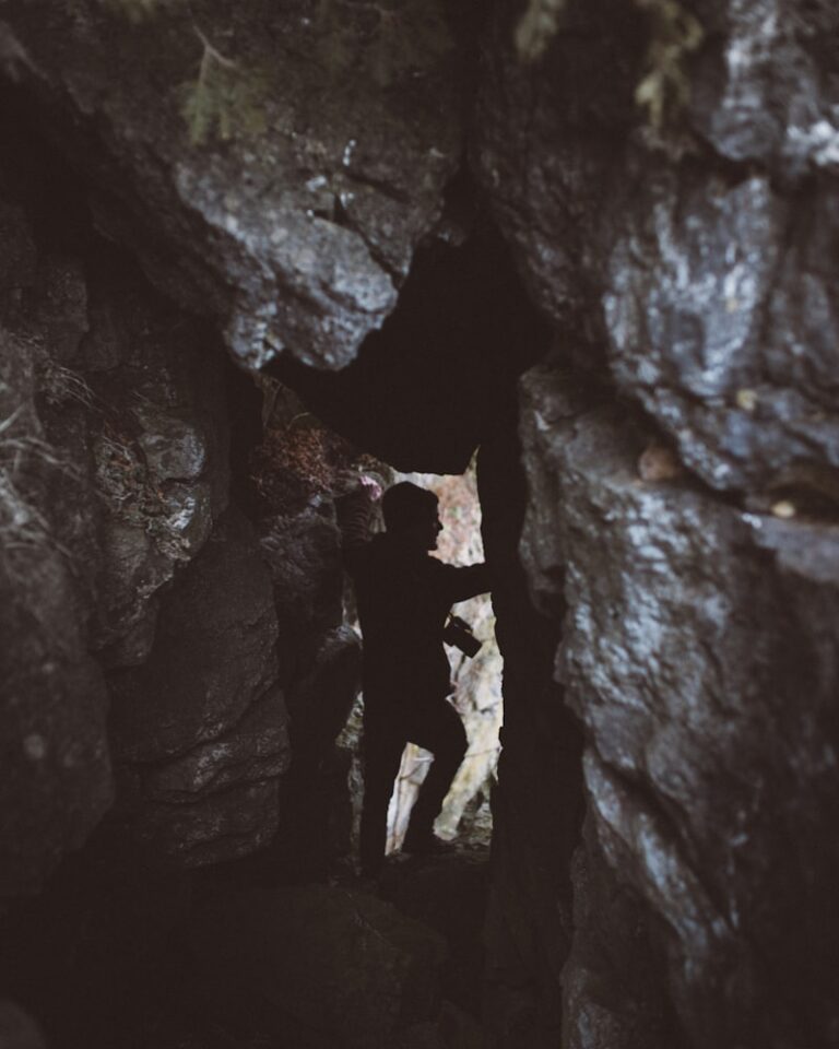 Robbers' Cave Experiment: Why We Turn Into Rivals