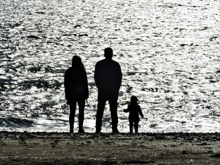 Silver-Cord Syndrome: Breaking Toxic Family Ties