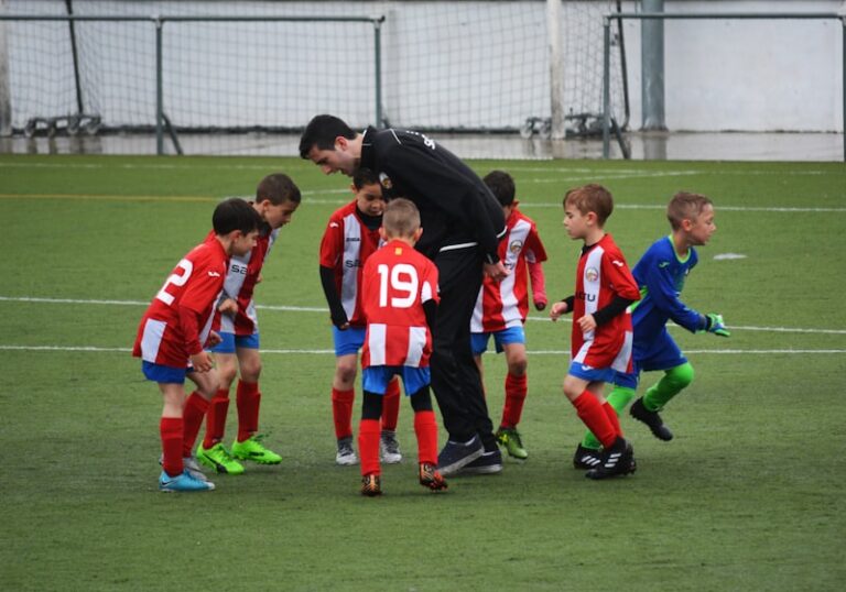 Youth Sports Coaching: Building Resilient Young Athletes