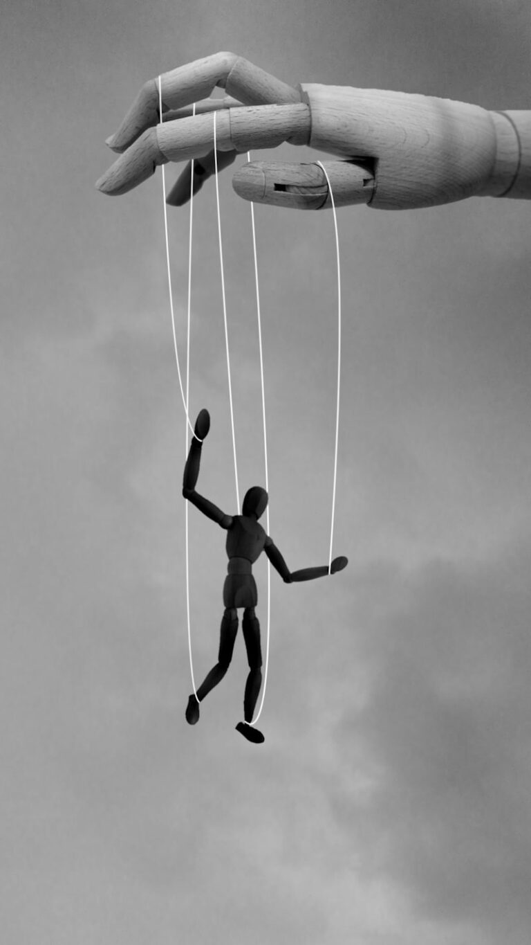 Dark Psychology: Unmasking the Art of Manipulation