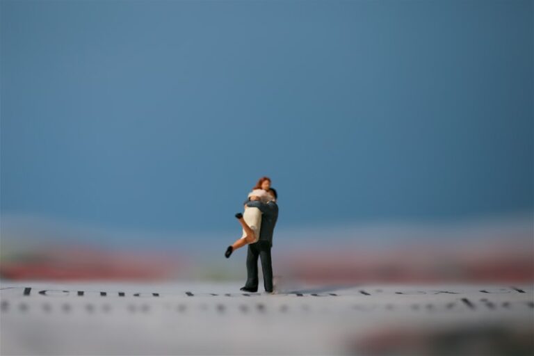 Miniature Life Situations: Mastering Reality in Micro-Scale
