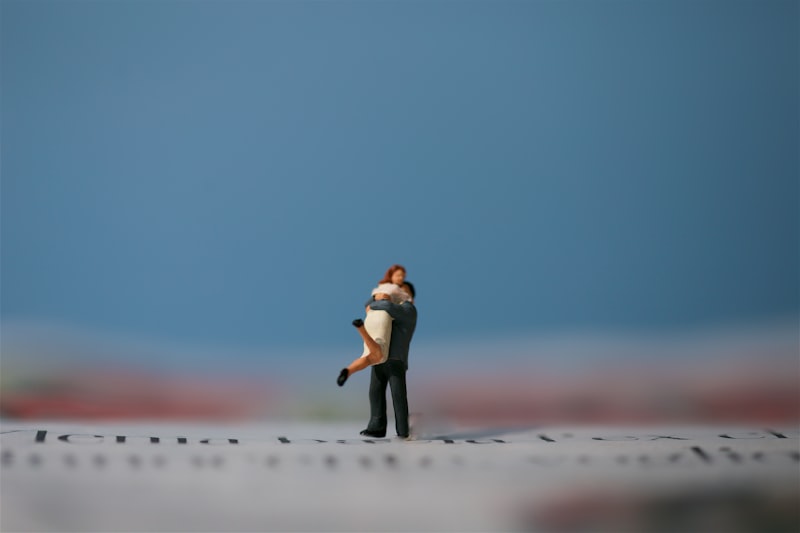 Miniature Life Situations: Mastering Reality in Micro-Scale
