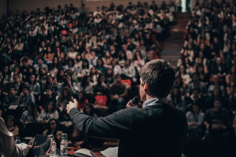 Public Speaking: The Psychology of Persuasive Delivery