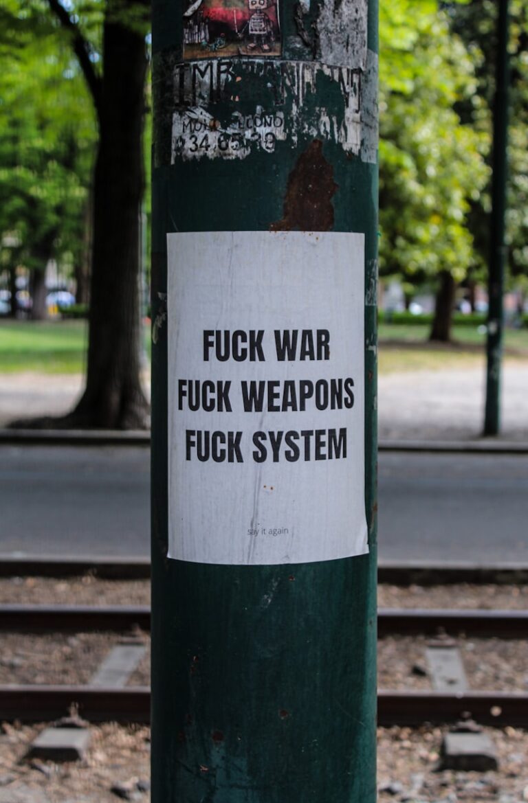 Weapon-Focus Effect: Why We Forget Faces Under Threat