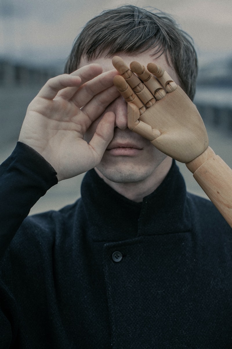 Eye-Voice Span: Decoding the Lag in Human Cognition