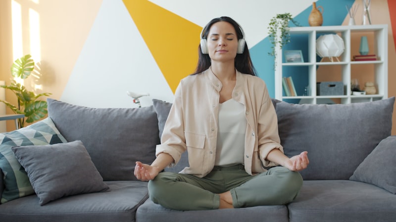 Proxemic Zones: Mastering Your Personal Space for Calm