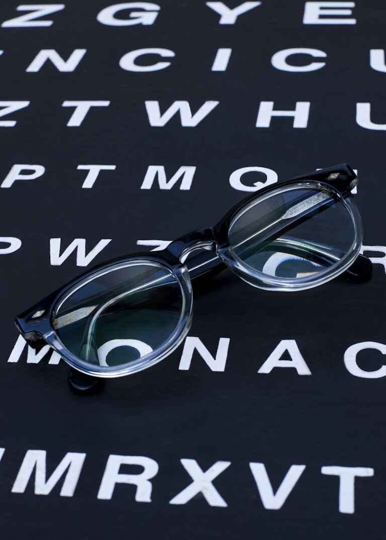 Optokinetic Reflex: How Your Eyes Track a Moving World