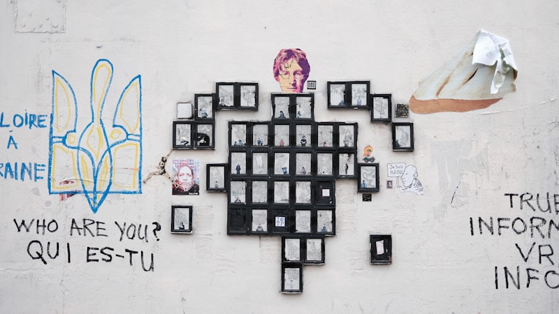 The Self as Known: Mapping Your Identity Through Memory