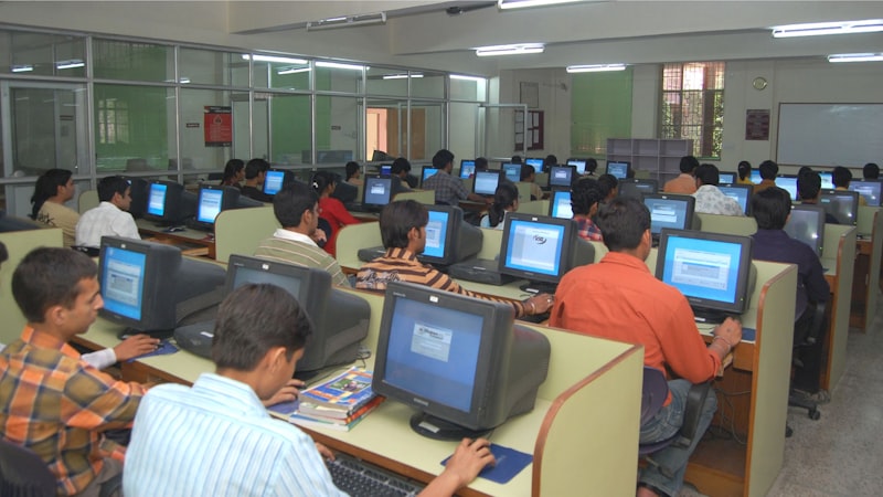 Computer-Managed Instruction: Boosting Learning Efficiency