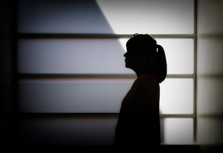 Asymptomatic States: The Psychology of Silent Struggles