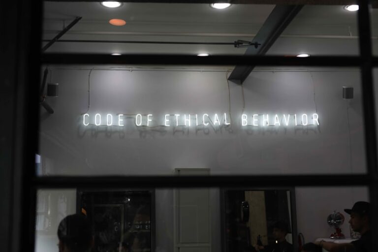 Behavior Sampling: Tracking Real-Life Human Dynamics