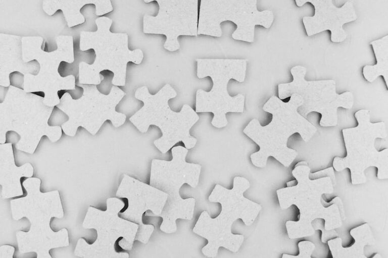 Cognitive Engagement: The Psychology of Puzzle Boxes