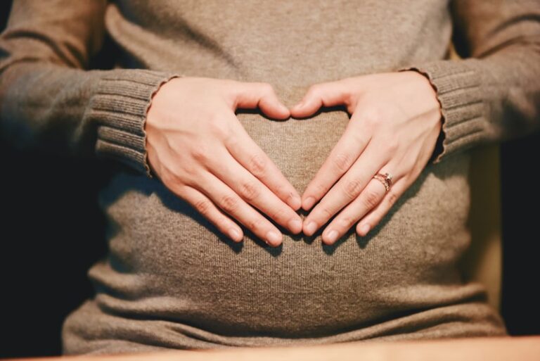 Couvade Syndrome: Why Dads Feel Pregnancy Symptoms