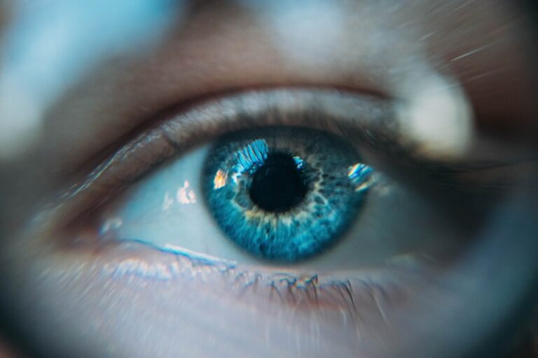 Entoptic Phenomena: Decoding Your Eye’s Hidden Visual Clues