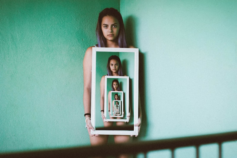 Framing Effect: How Your Choices Are Secretly Controlled