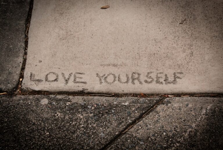 Homophily: Why We Crave People Like Ourselves
