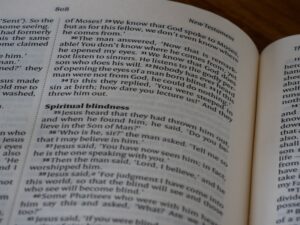 Ideomotor Effect: The Secret Behind Spiritualist Tables