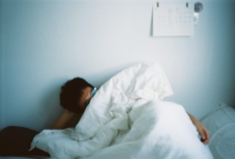 Mittelschmerz: How Ovulation Pain Shapes Your Mental State