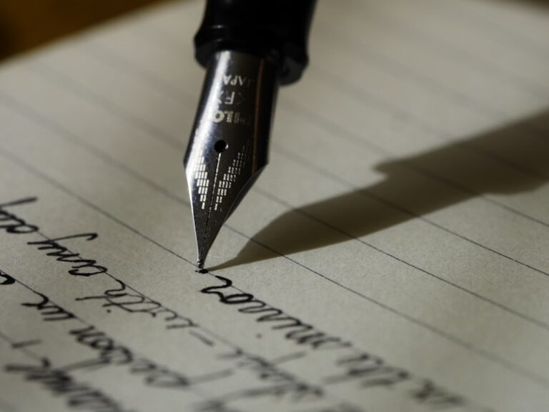Mogigraphia: Sharpen Your Mind Through Structured Writing