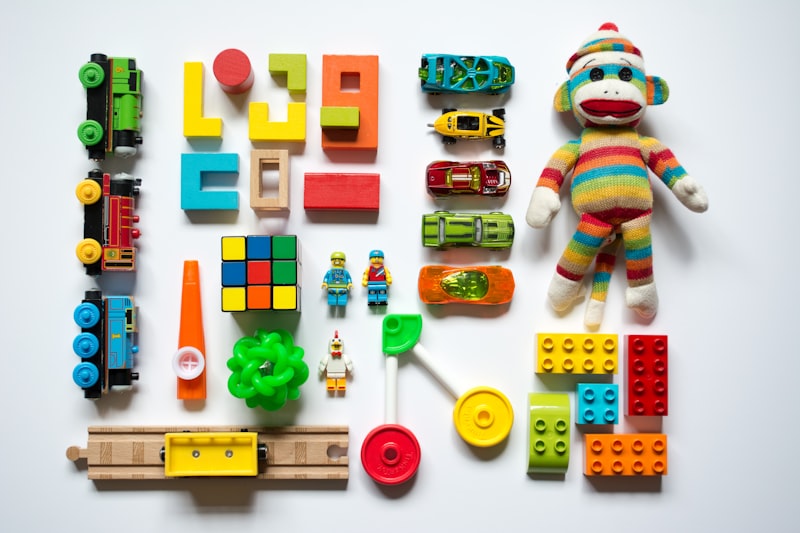 Object-Oriented Play: How Simple Toys Shape Young Minds