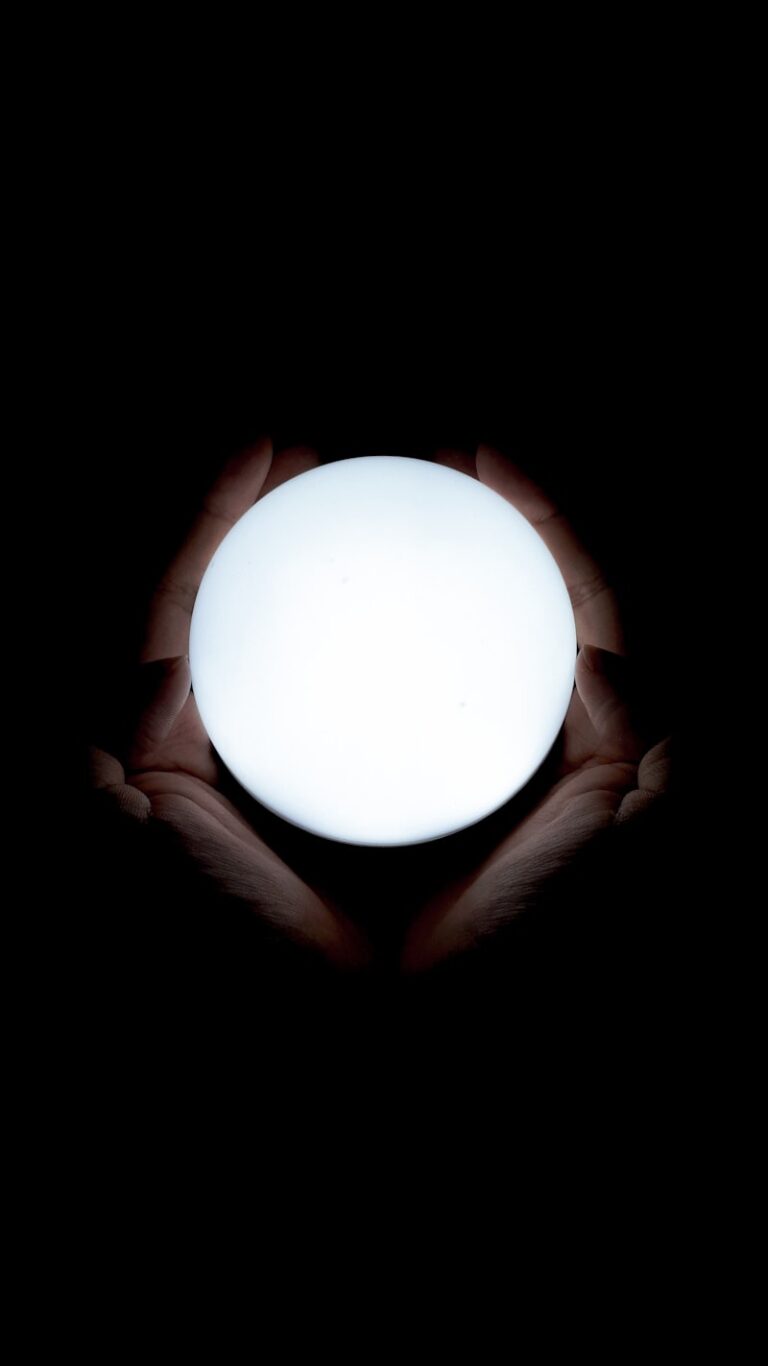 Perceptual Clarity: The Science of Seeing White Light