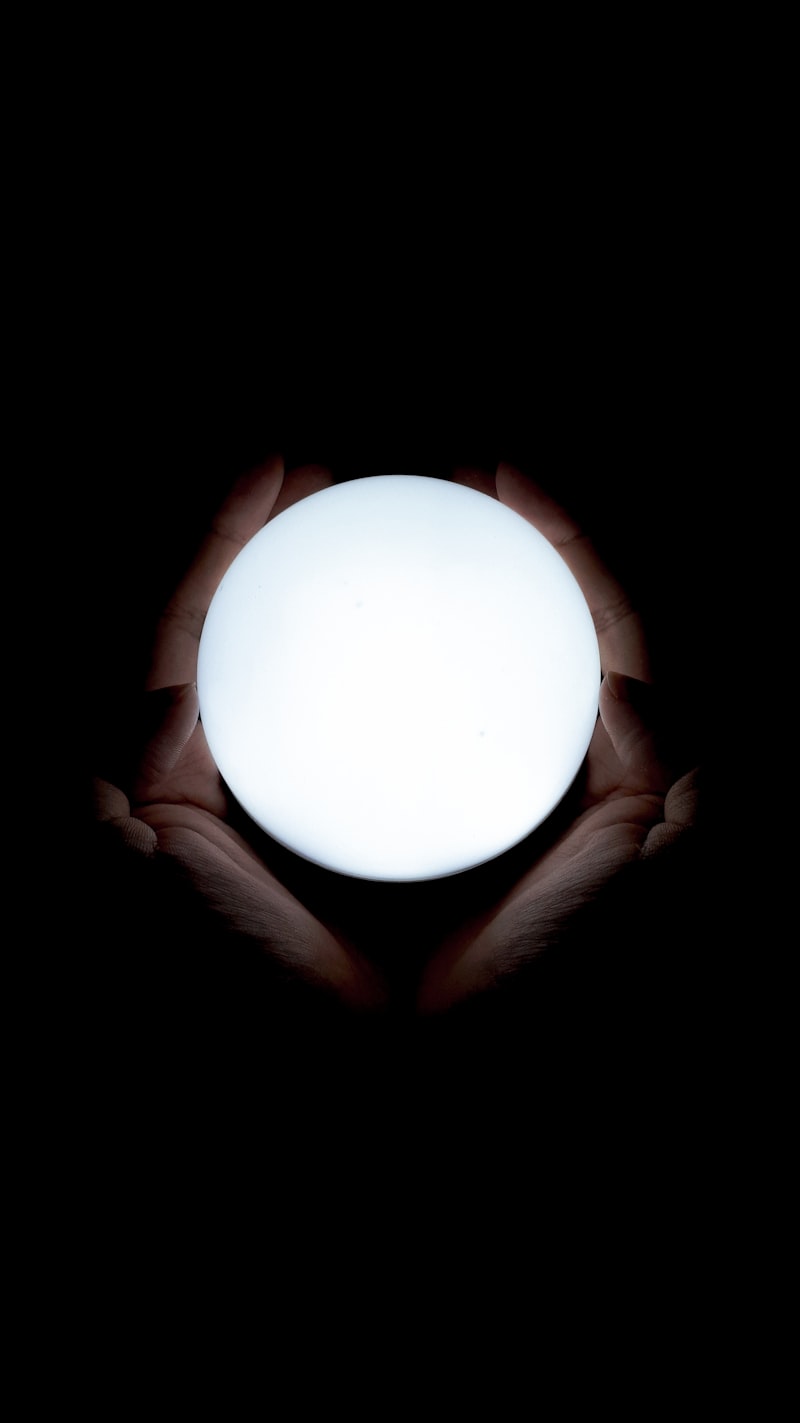 Perceptual Clarity: The Science of Seeing White Light
