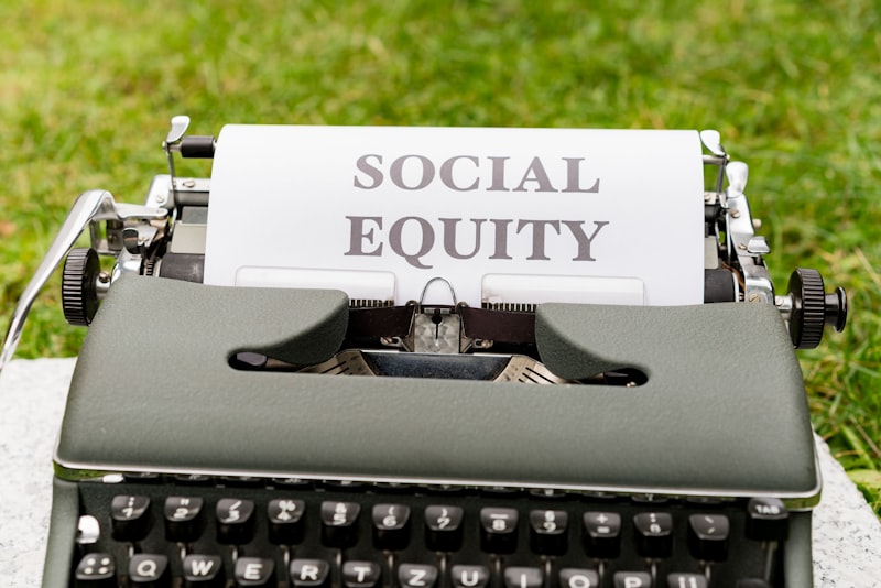 Social Etiquette: The Unseen Rules Shaping Your Bonds