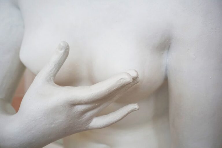 Amorphosynthesis: When Touch Loses Its Shape