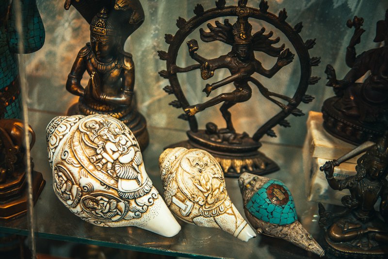 Cultural Artifacts: How Objects Shape Your Mind