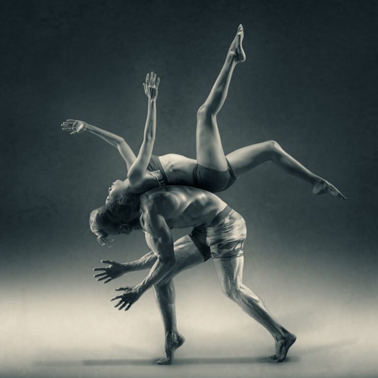 Kinesics: Master the Hidden Language of Body Movement