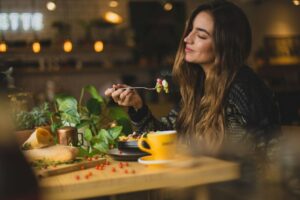 Mindful Eating: Master Your Relationship With Food