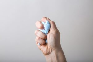 Psychosomatic Stress: Why Your Fingers Freeze Under Pressure