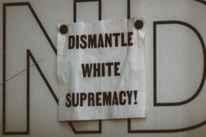 Successive Discrimination: Master Subtle Environmental Cues