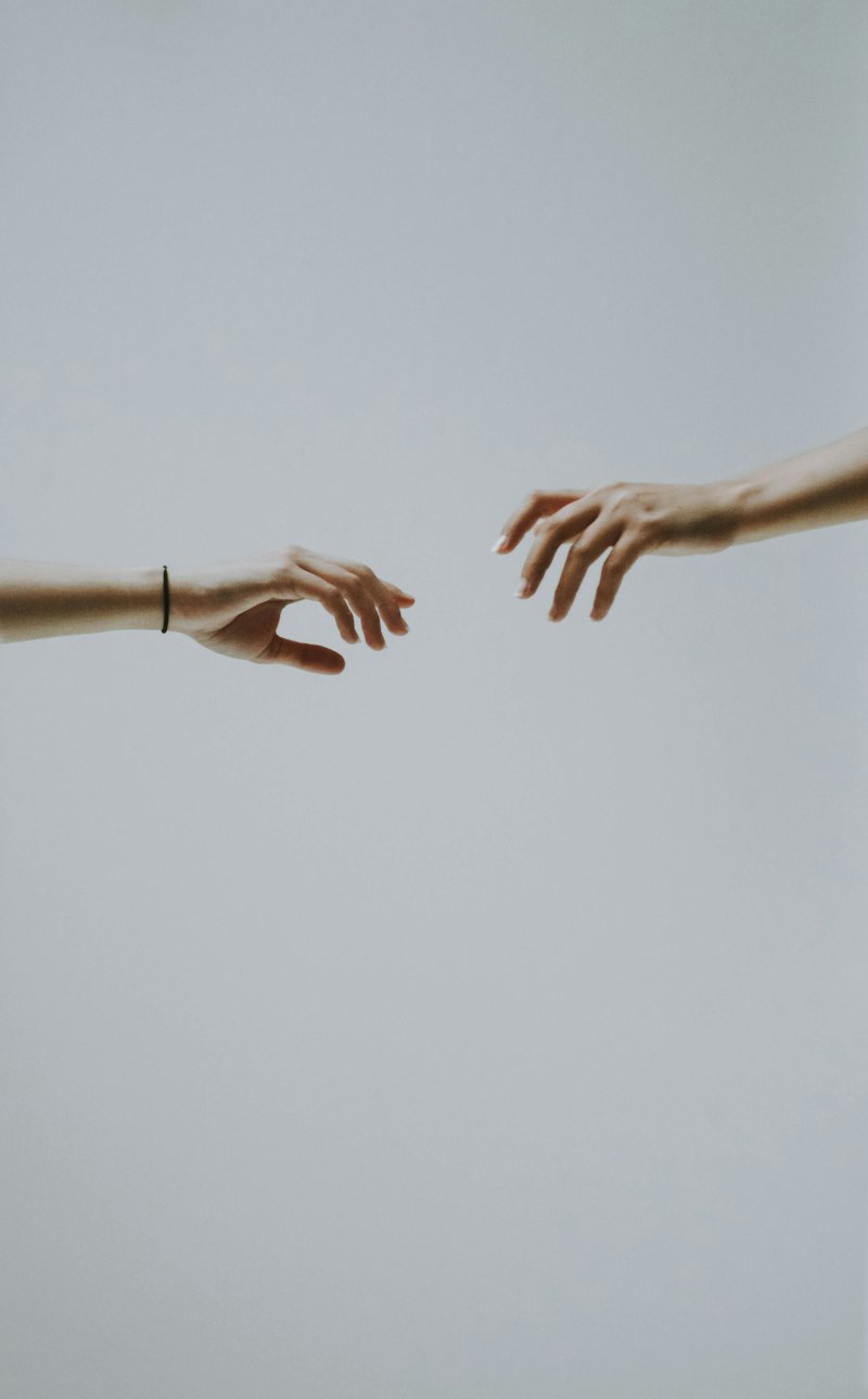 Connected Discourse: Weaving Meaning into Human Bonds