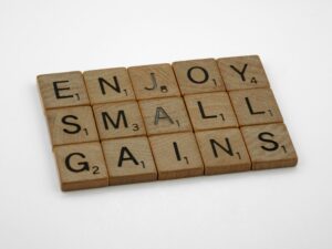 Cumulative Advantage: How Small Starts Trigger Big Wins