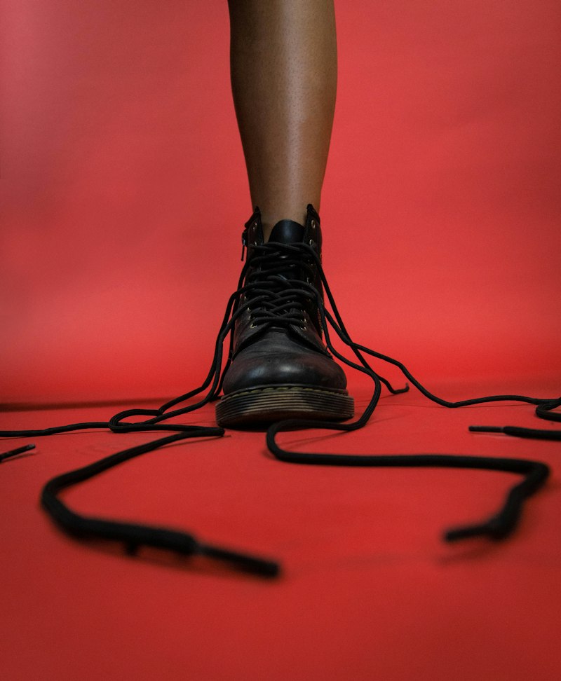 Festinating Gait: The Psychology of Losing Control