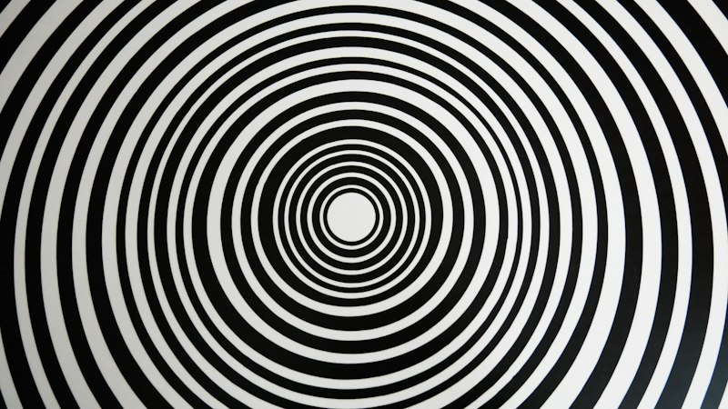 Hypnotic Induction: Master the Art of Deep Trance