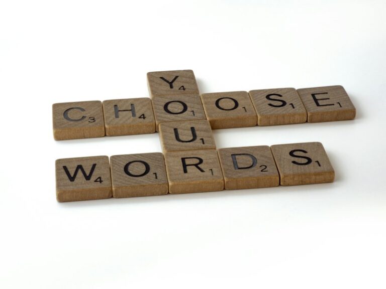 Linguistic Cues: How Words Shape Your Mental Map