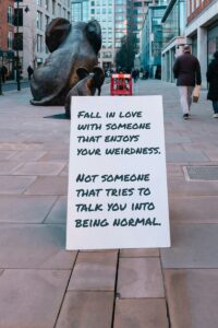 Social Norms: Mastering the Unspoken Rules of Connection