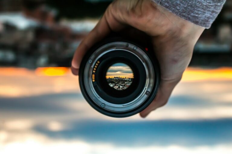 The Focusing Effect: Why You Miss the Big Picture