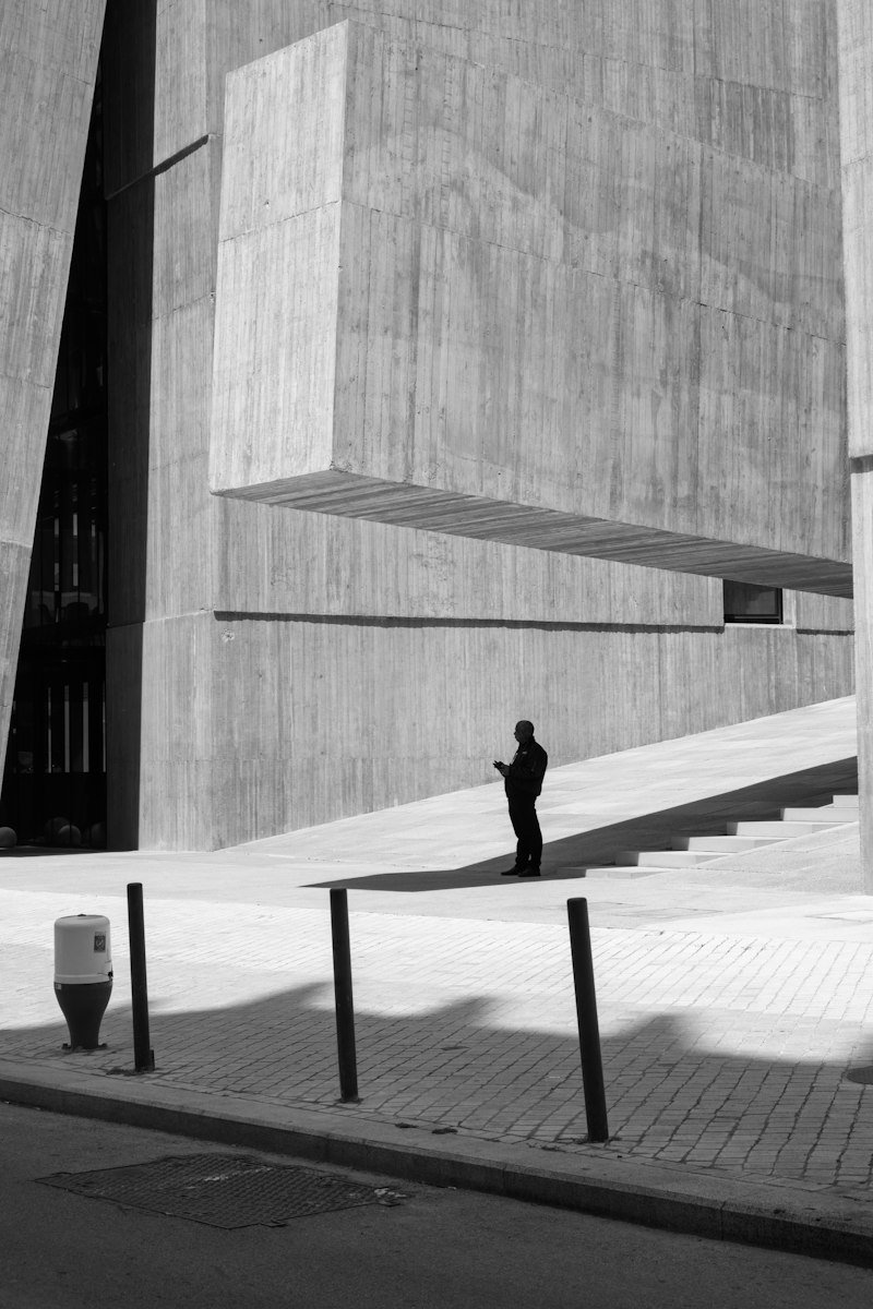 The Operandum: Decoding the Architecture of Human Thought